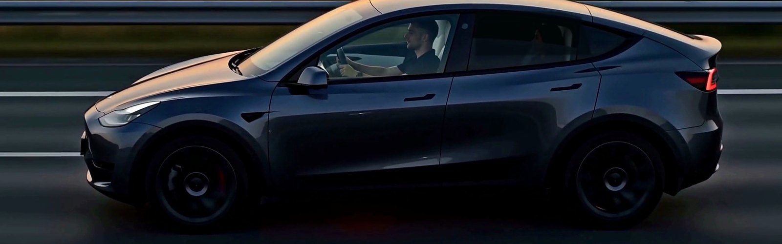 A Rides.rs car on the motorway at sunset